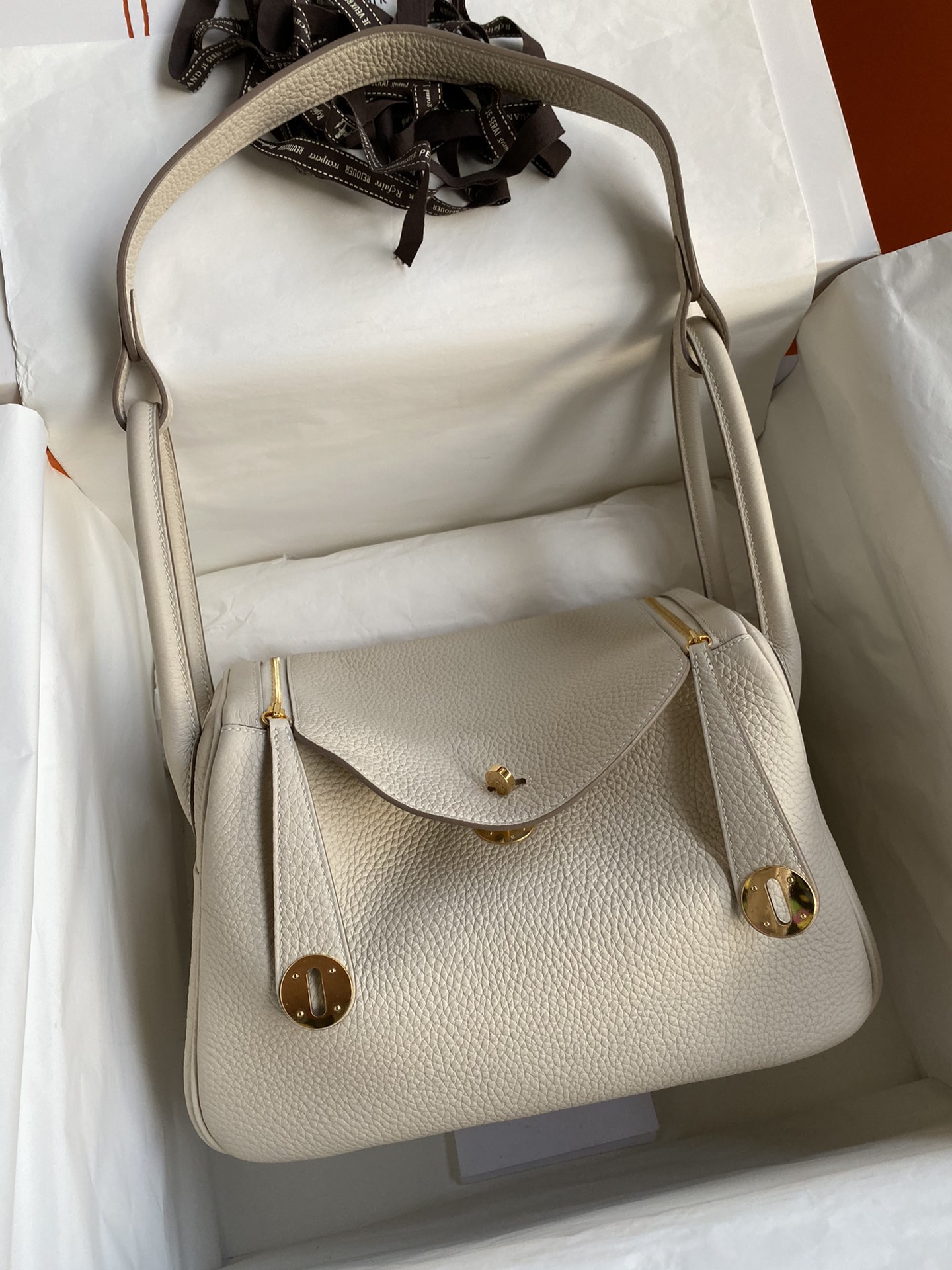 Hermes Lindy 30cm Handbag Shoulder Bag In Cream White Clemence Leather